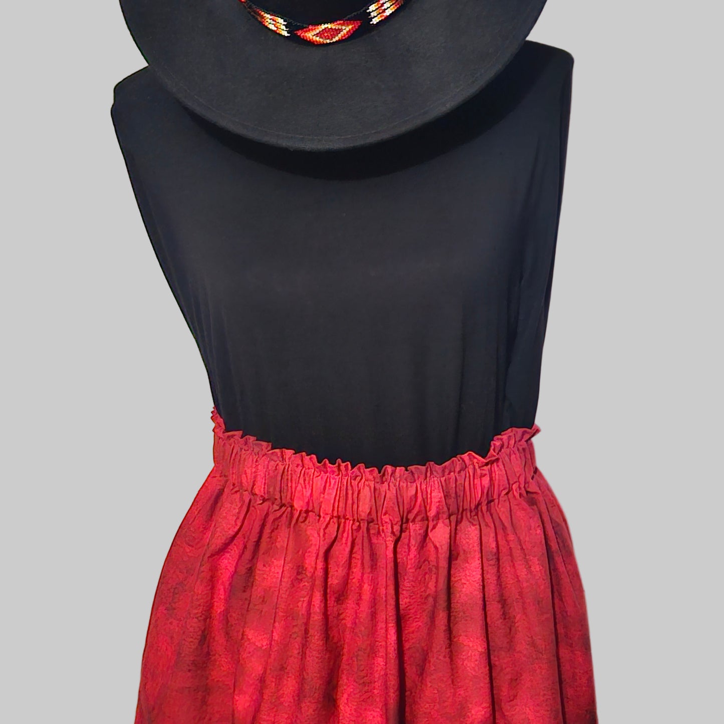 Ribbon skirt with pockets and applique