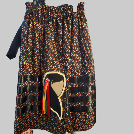 Ribbon skirt with pockets and applique